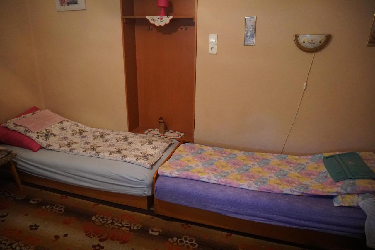 Piri Vendeghaz Hotel Hajduboszormeny Ngoại thất bức ảnh