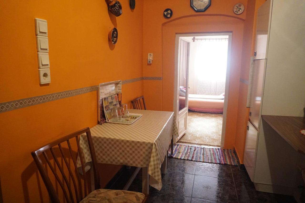 Piri Vendeghaz Hotel Hajduboszormeny Ngoại thất bức ảnh