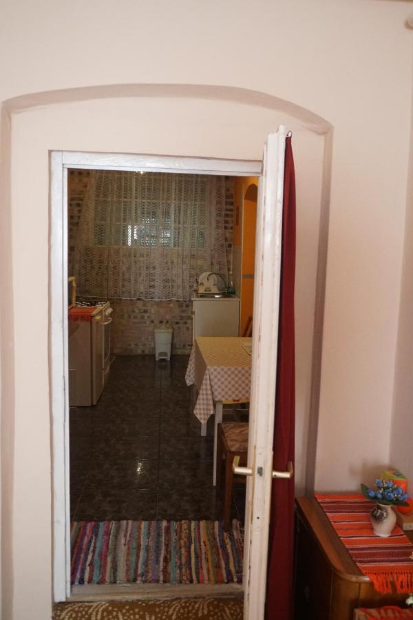 Piri Vendeghaz Hotel Hajduboszormeny Ngoại thất bức ảnh